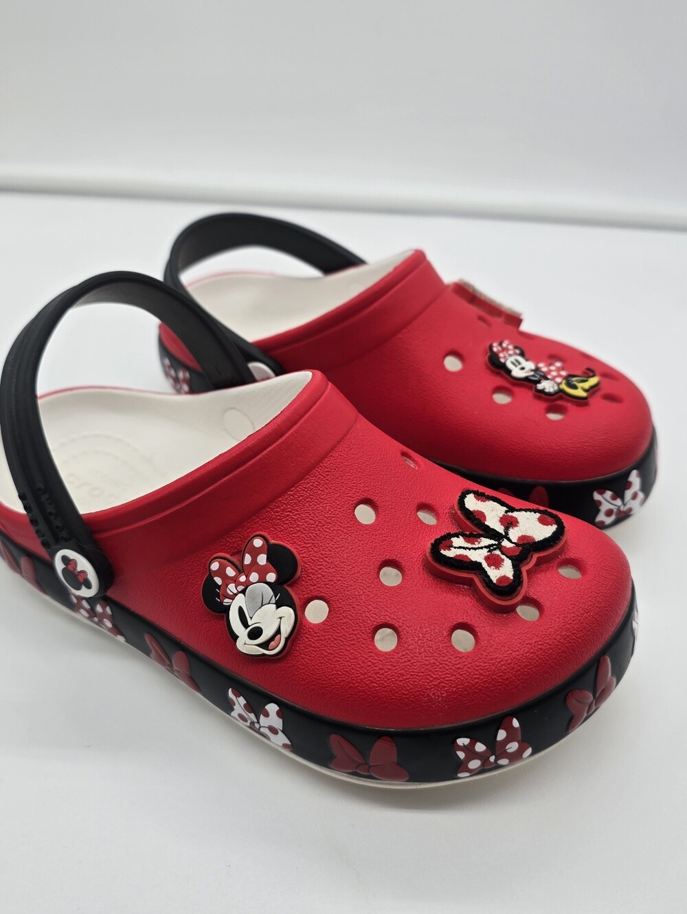 Disney Crocs Toddler Girls Size 11 Minnie Mouse Light Up Red Black Sandals